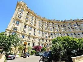 מלון ניס Le Grand Palais